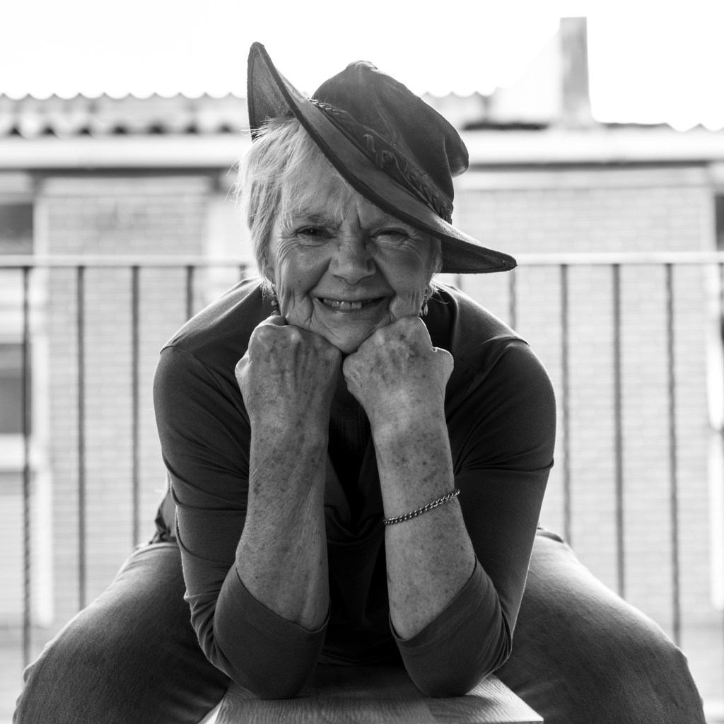 Elen Sentier | Meet the Author